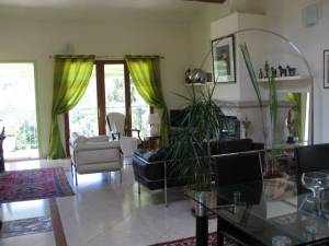 villa T5 à Vidauban cadre champêtre beaux volumes et prestations de qualité